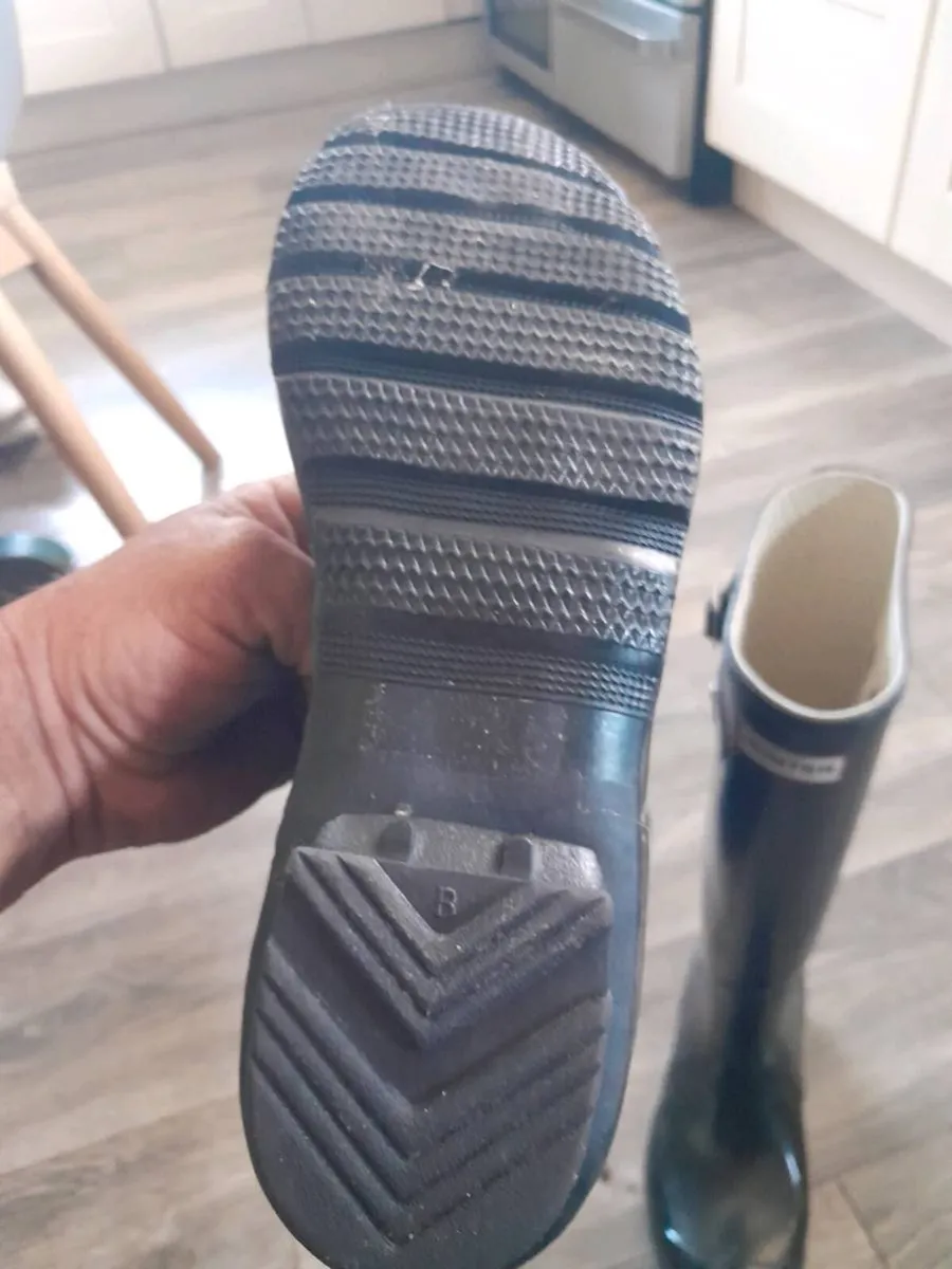 Size 39 hunter ladies boots - Image 3