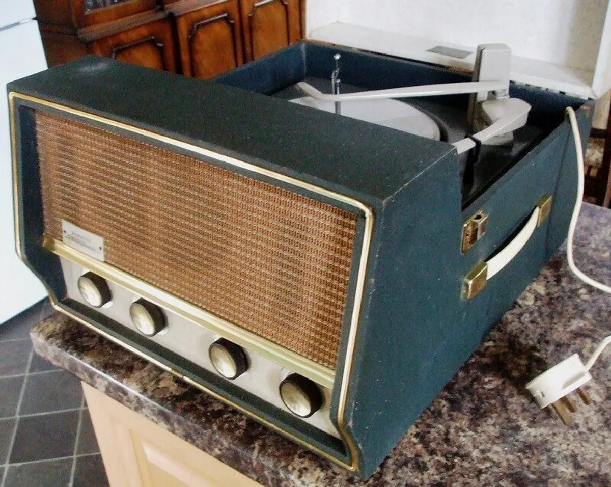 Dansette A35 Record Player (Refurbished) - Image 2