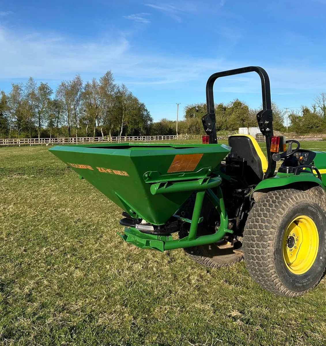Fertiliser Spreader - Image 1