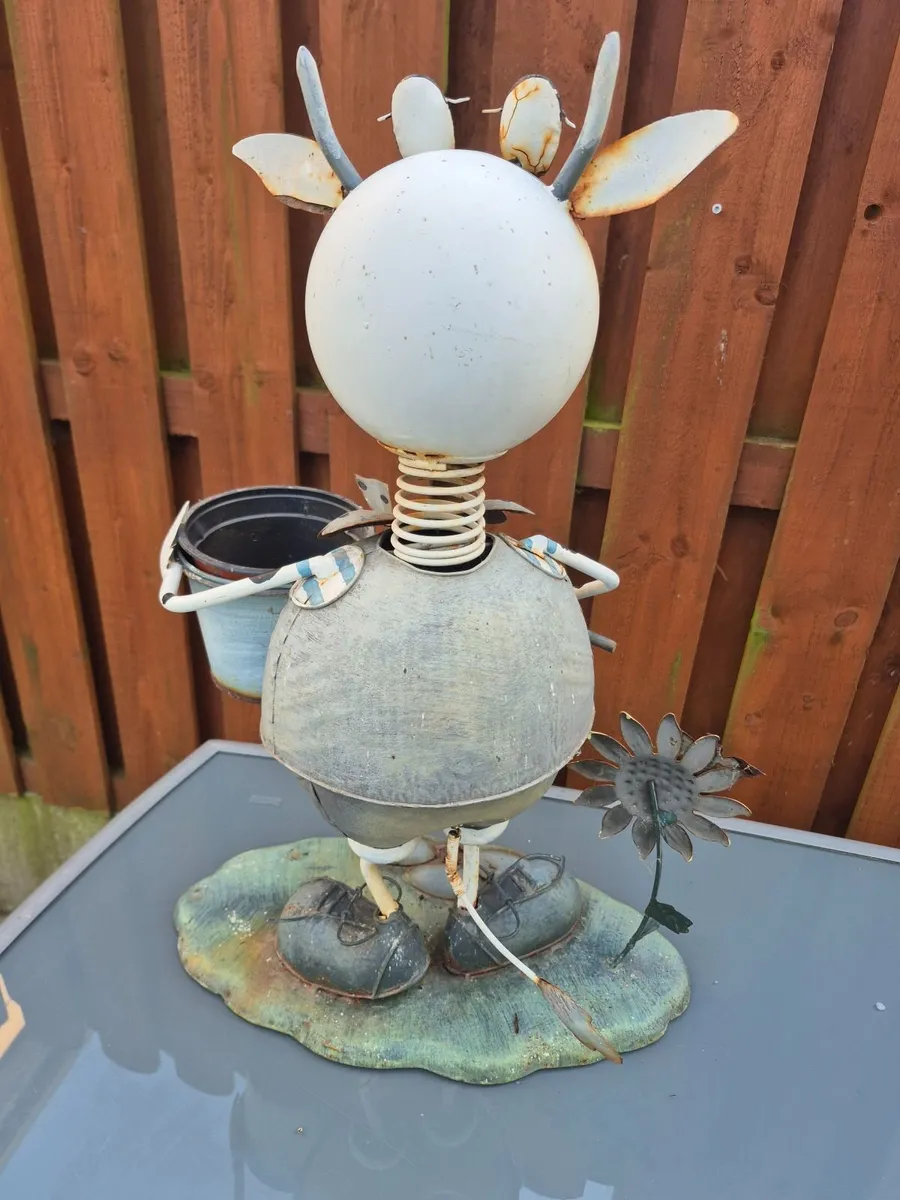 Metal rustic Cow Garden Ornament bobble head - Image 3