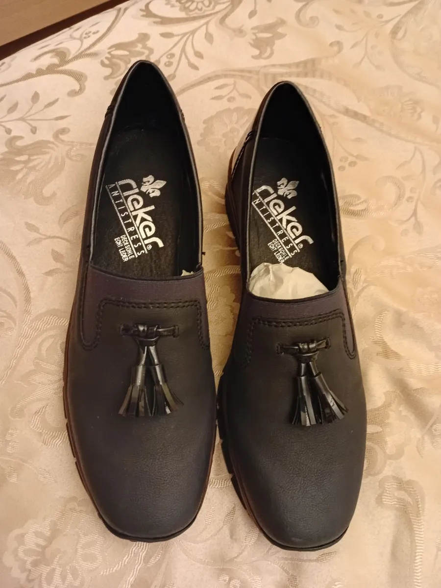 Rieker Slip on  low Wedge Shoes  Navy. 40. 6.5 - Image 1