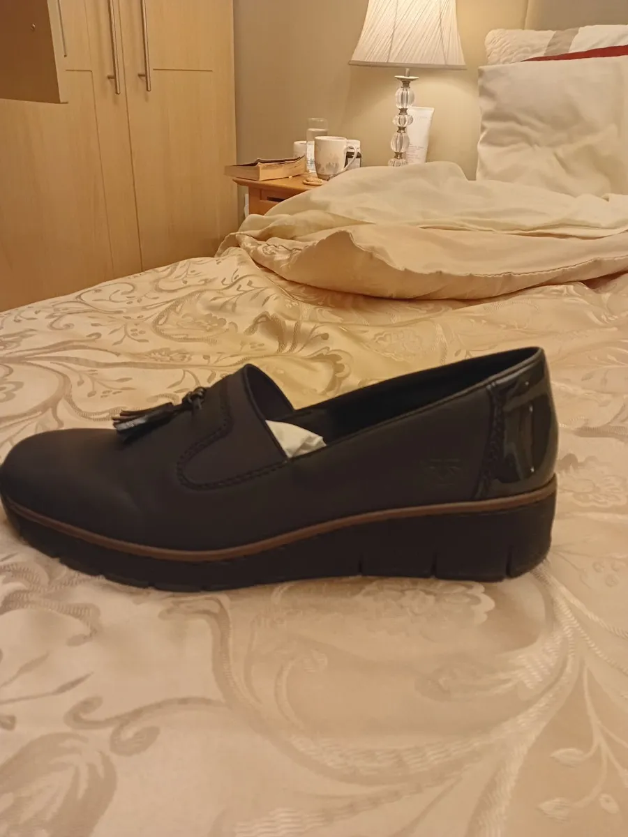 Rieker Slip on  low Wedge Shoes  Navy. 40. 6.5 - Image 4