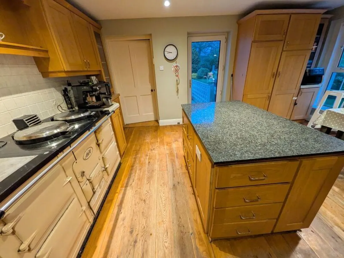 Solid wood kitchen with granite island - Image 2