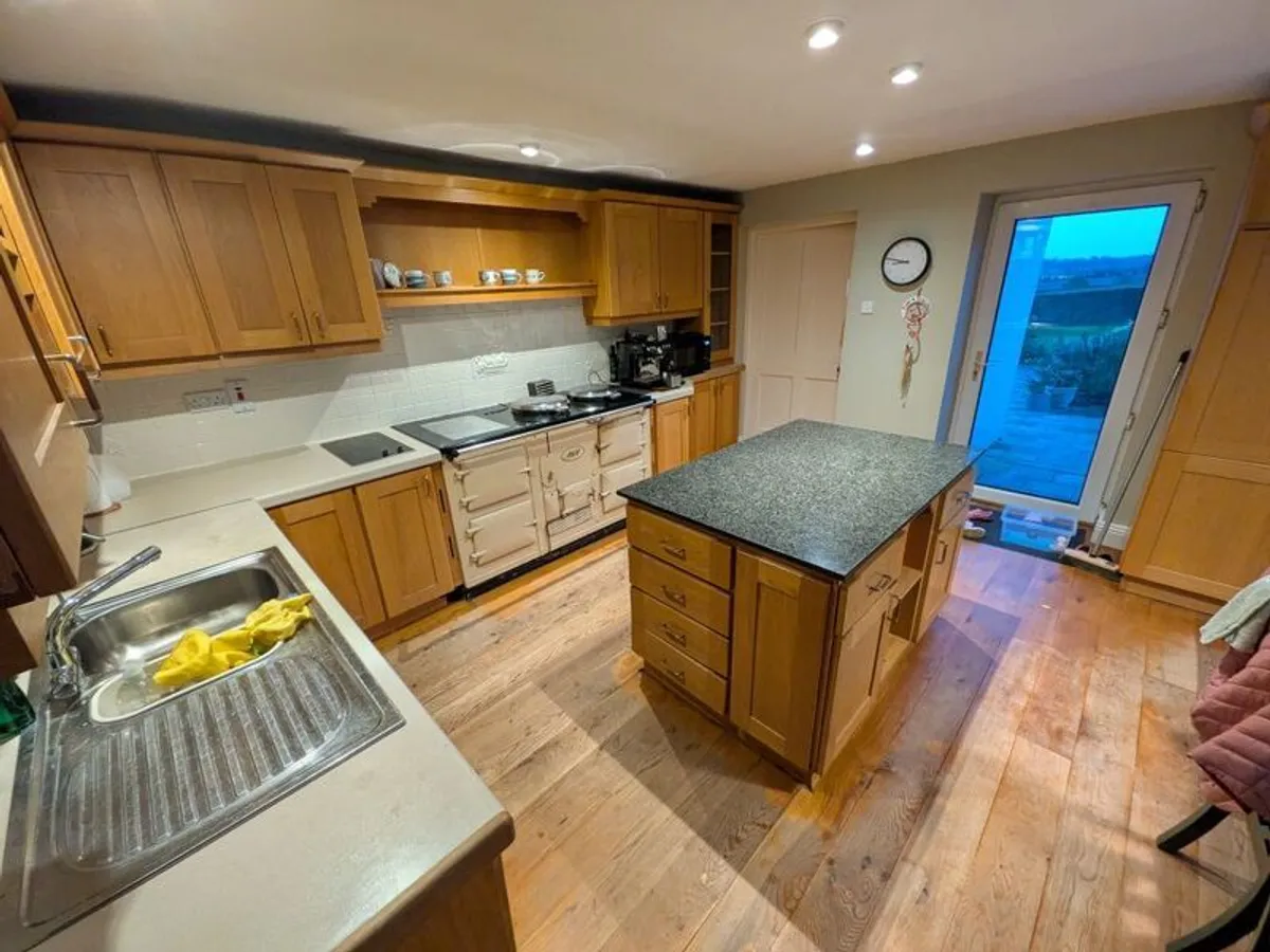 Solid wood kitchen with granite island - Image 3
