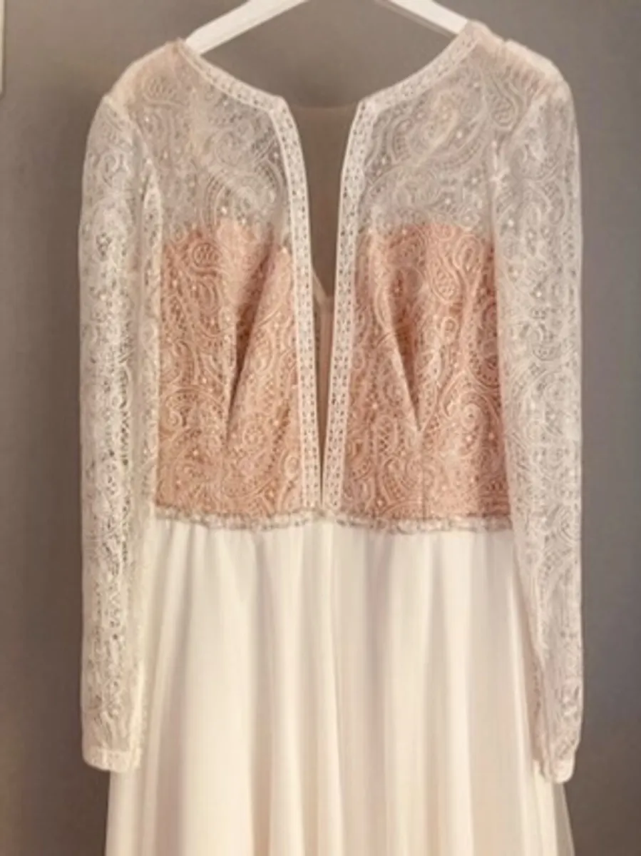 Wedding dress - Image 3
