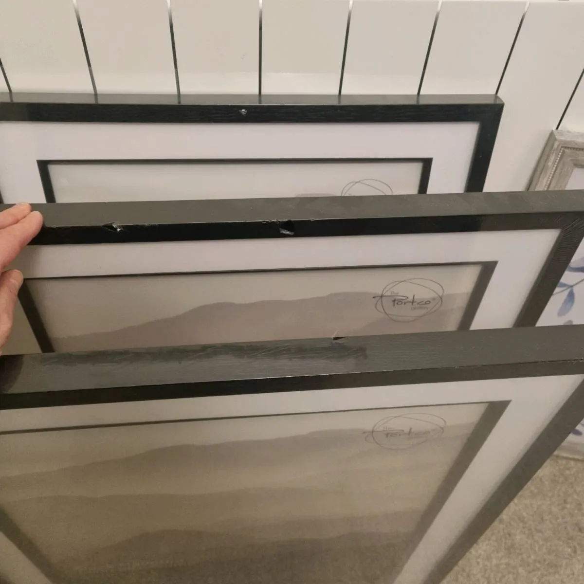 Black frames x 3 + 1 x grey frame - Image 3