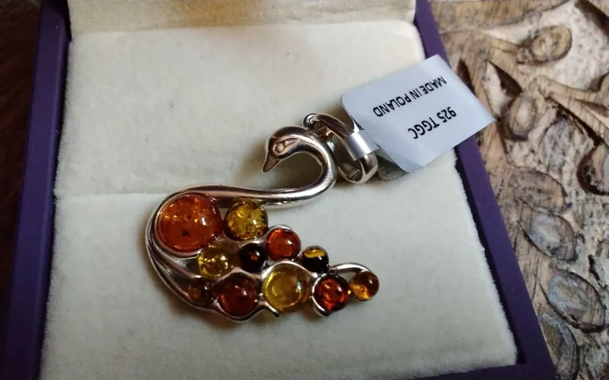 Sterling Silver baltic amber lge swan pendant new - Image 4