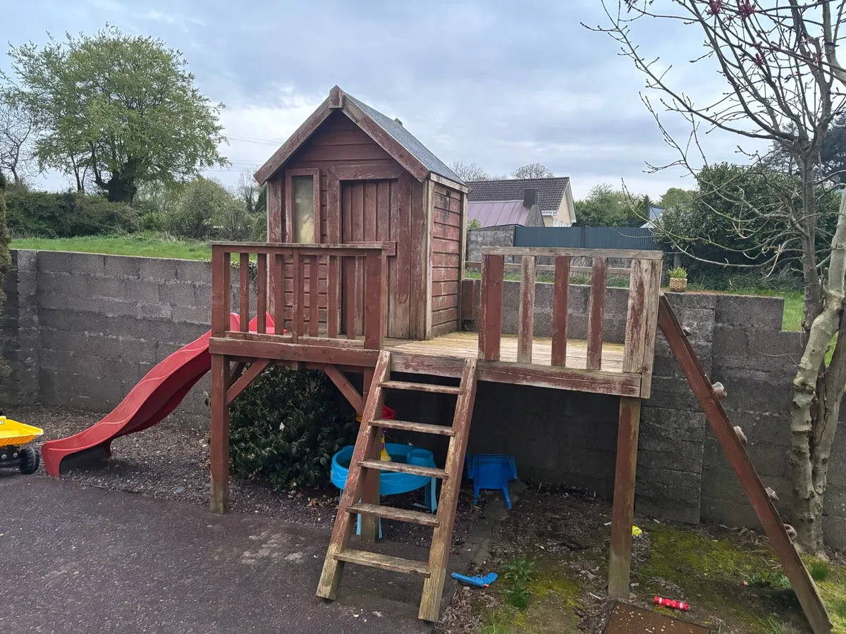 Tree house and slide - Image 2