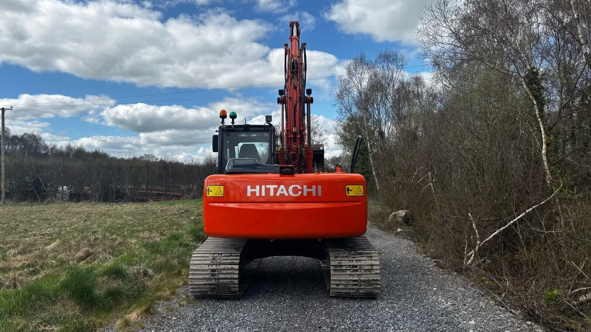 Hitachi Zaxis 130-3 - Image 4