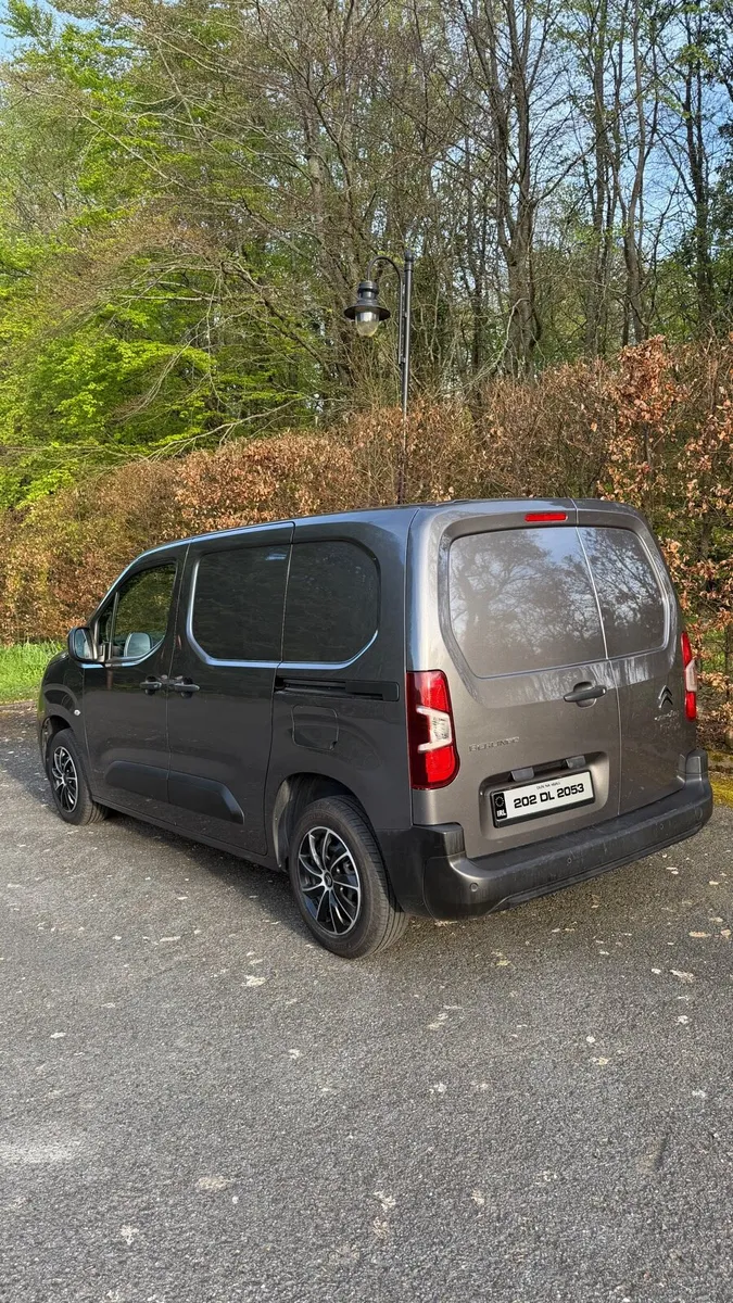 2020 Grey Citroen Berlingo - Image 3