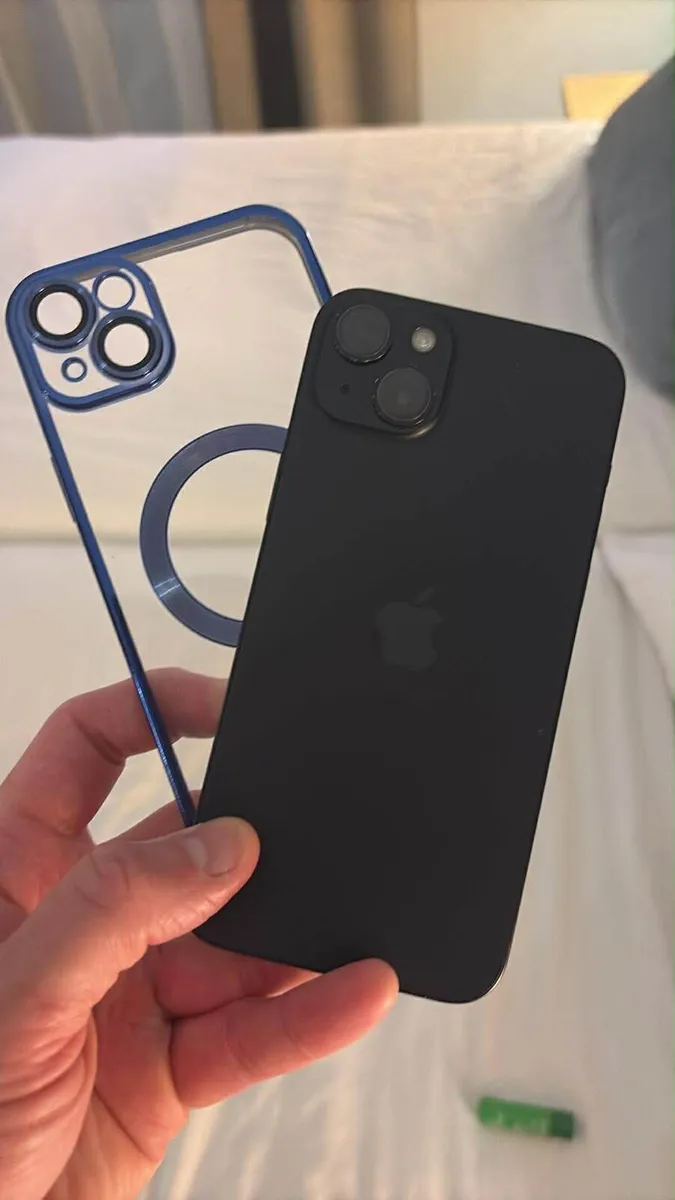 iPhone 15 plus sim free 128GB black with box - Image 2