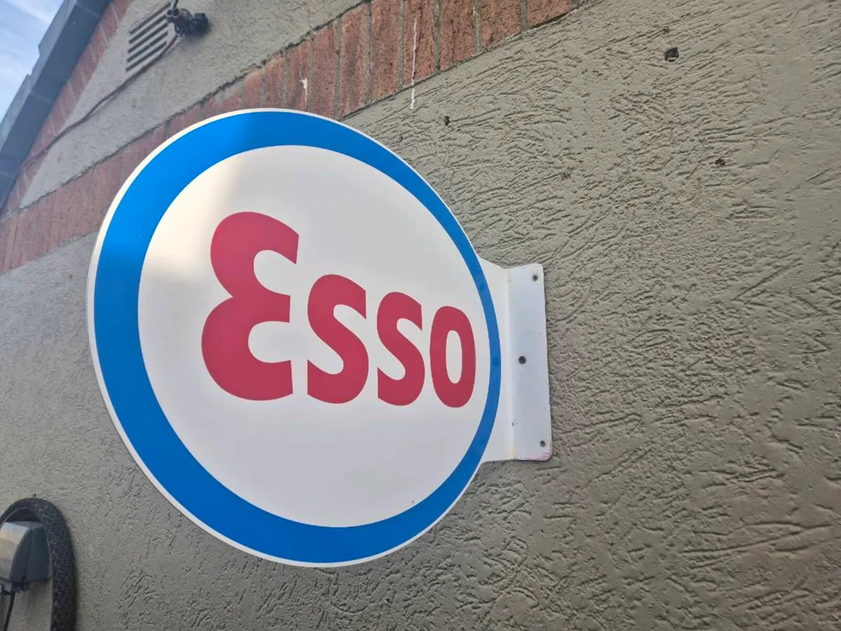Esso sign - Image 4