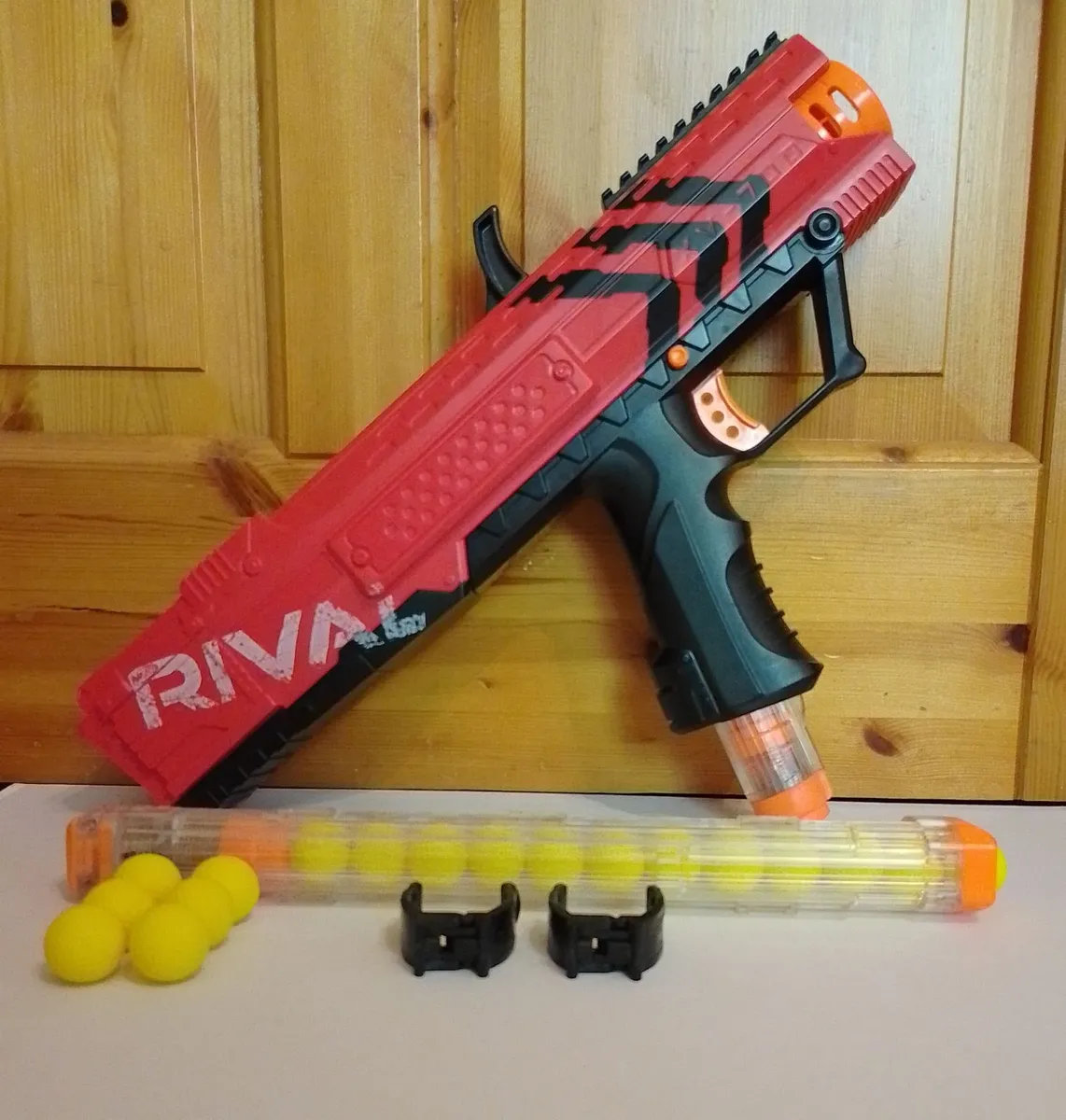 Nerf Rival Apollo XV-700 Red + Nerf Rival 12-Round - Image 1