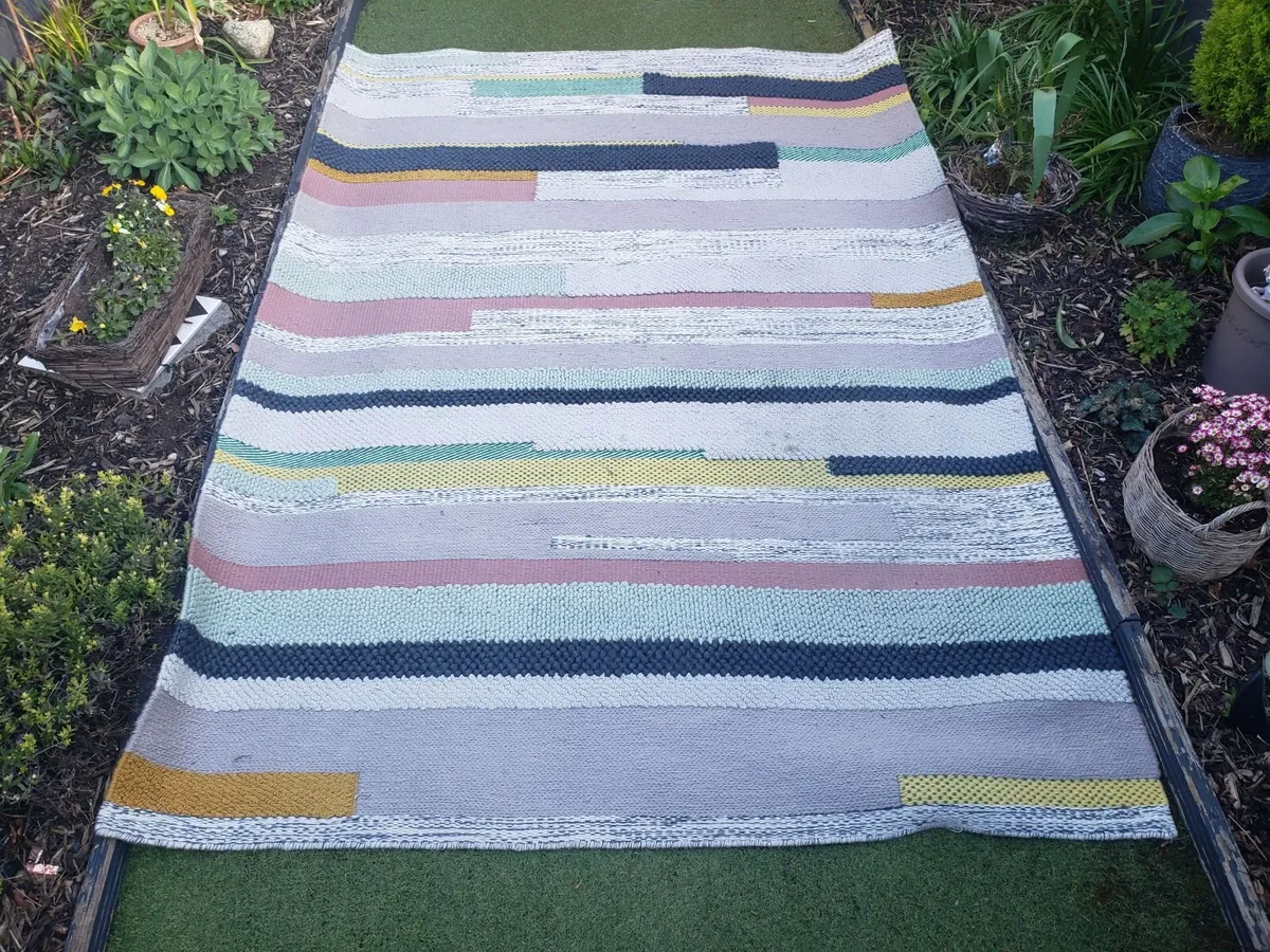 Large ikea wool rug - Image 1