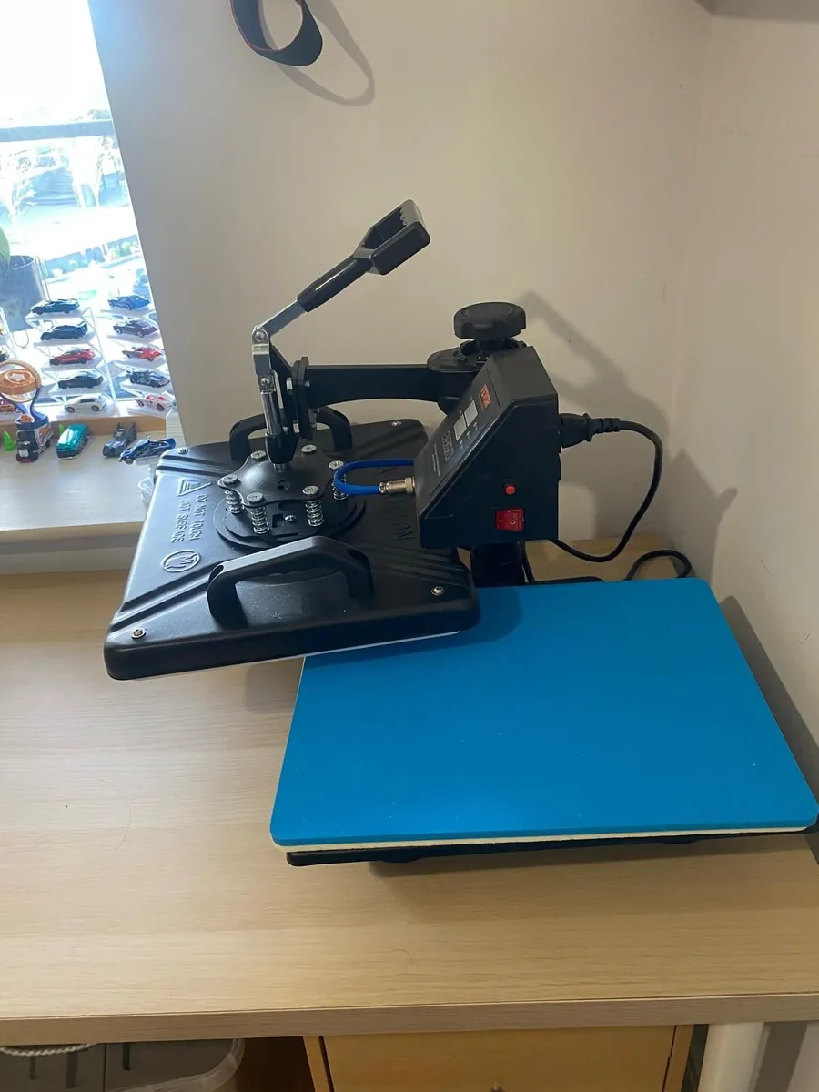 VEVOR 5-in-1 Heat Press Machine (38×30 cm) - Image 4