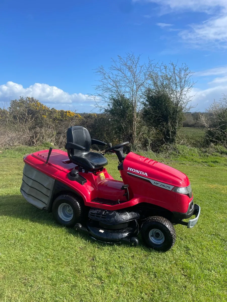 Honda 2625 ride on - Image 3