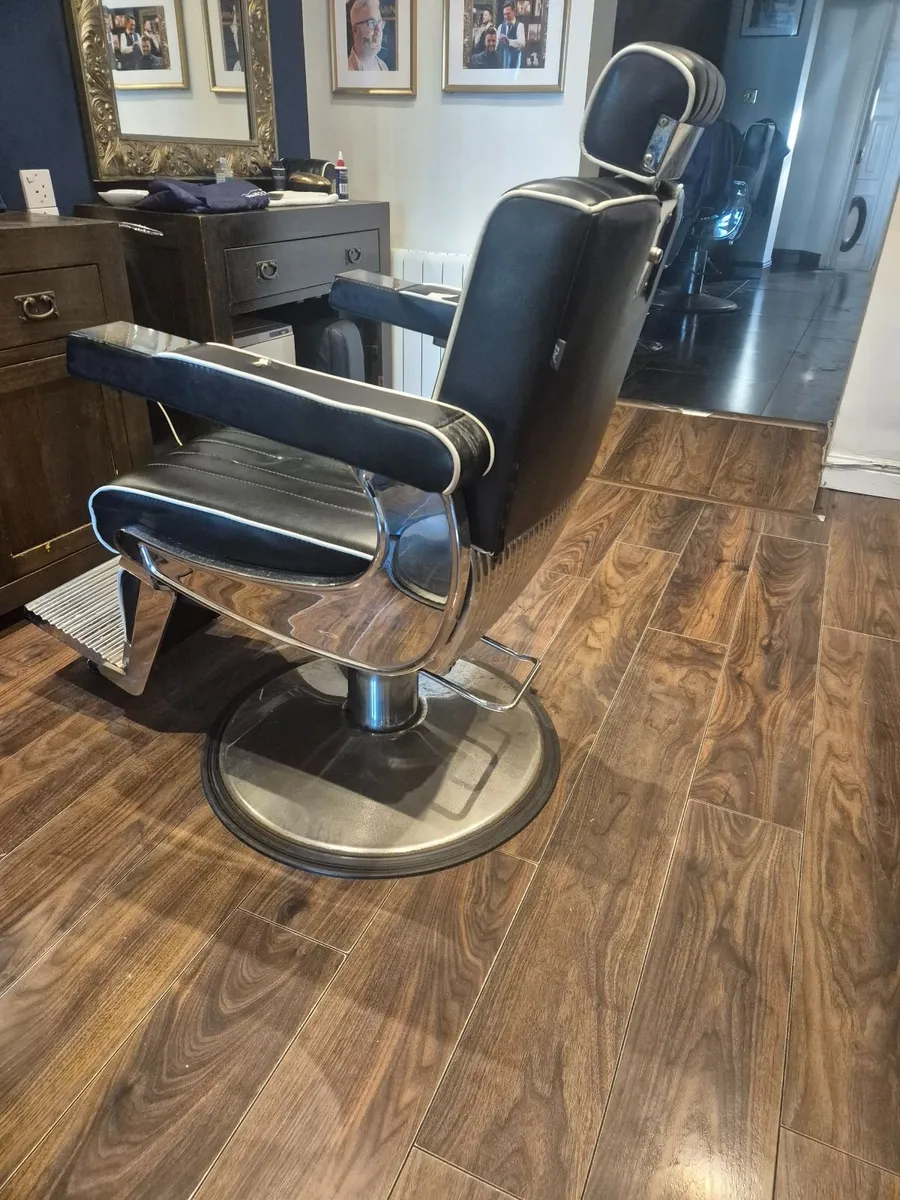 Barber chair - Image 4
