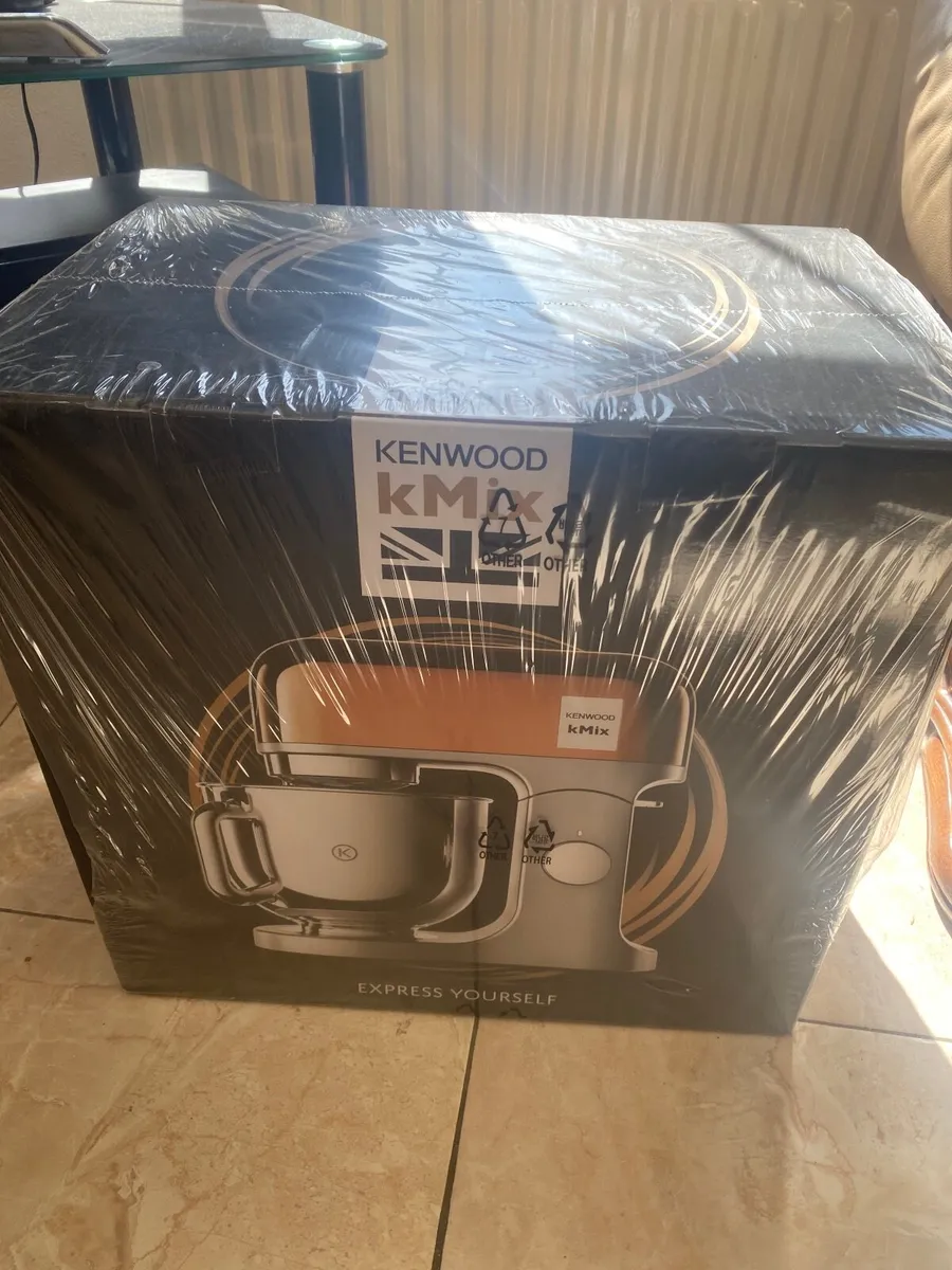 ￼ brand-new mixer in the box