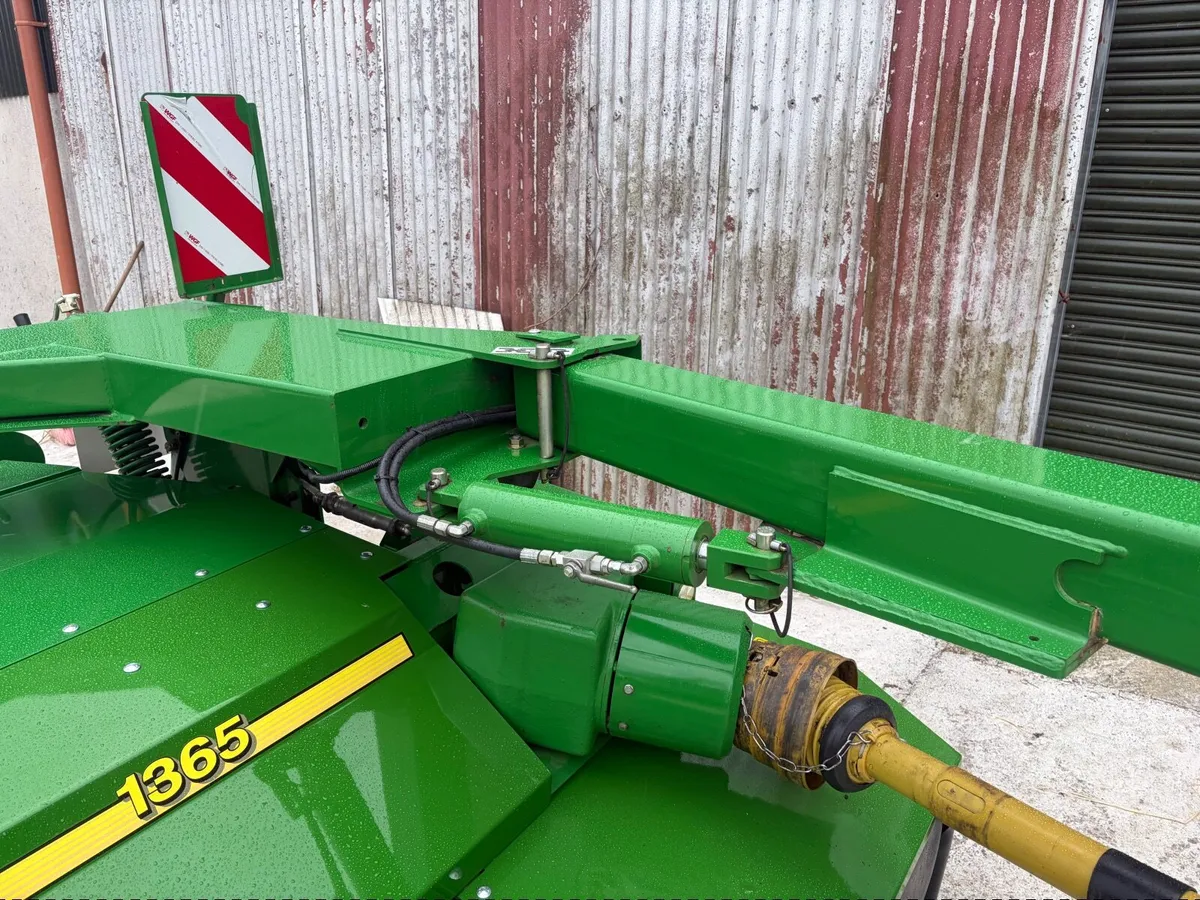 John Deere 1365 10FT Mower Conditioner - Image 3