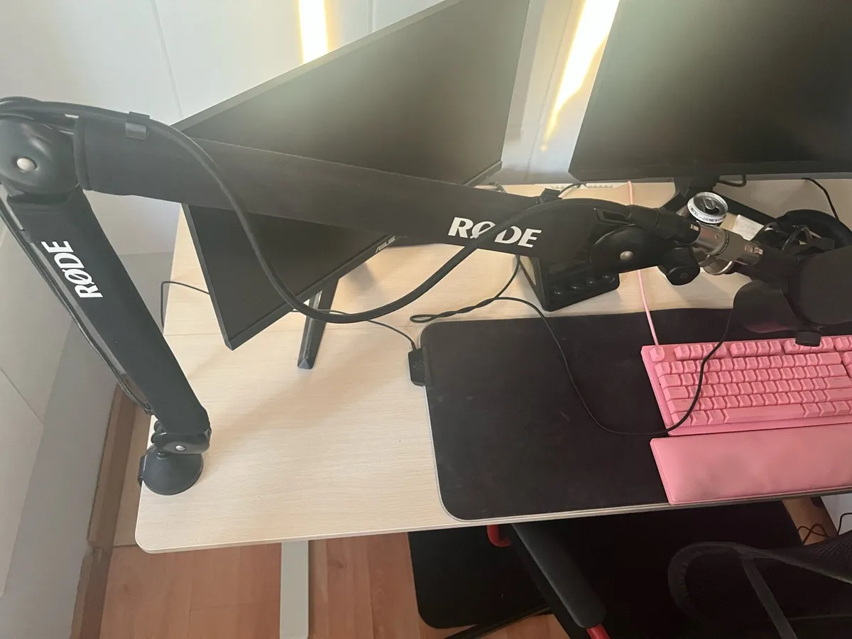 RØDE PSA1+ Microphone Studio Arm - Image 2