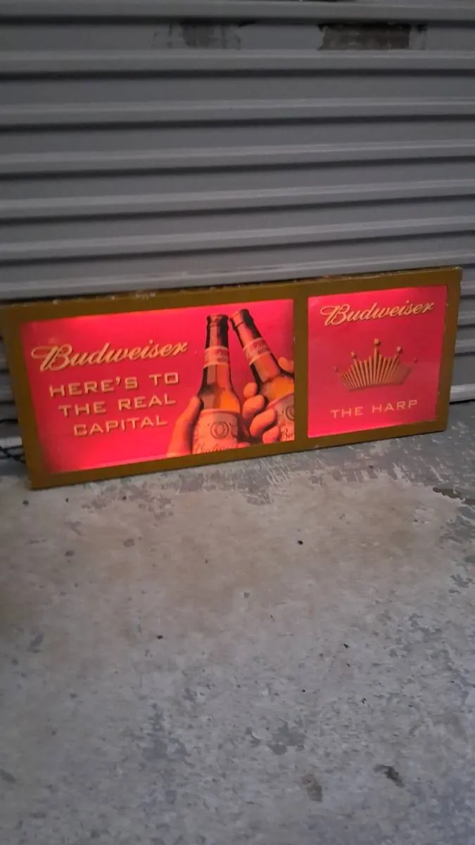 Budweiser light up sign - Image 2
