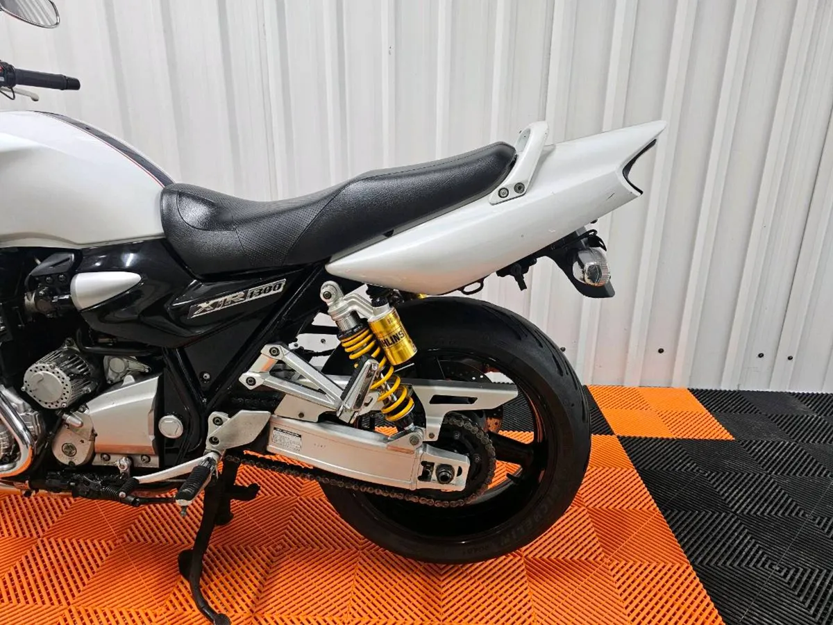 Yamaha xjr1300 2010 - Image 2