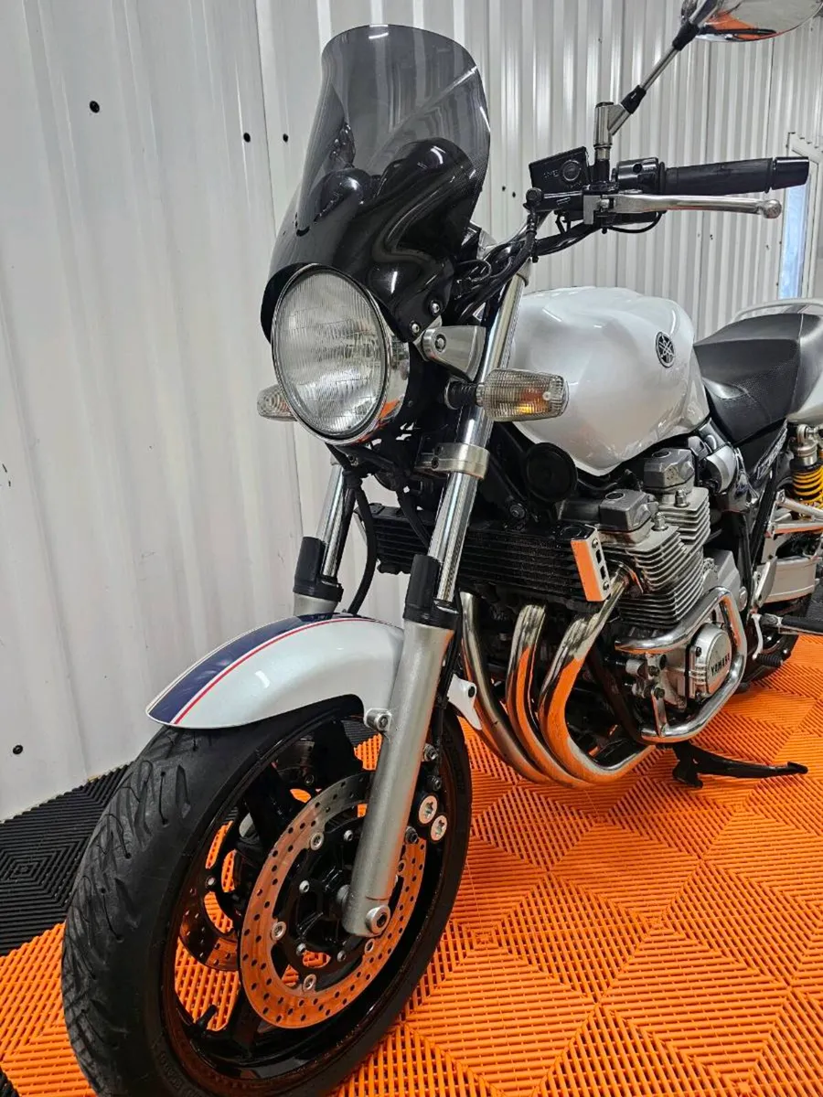 Yamaha xjr1300 2010 - Image 4