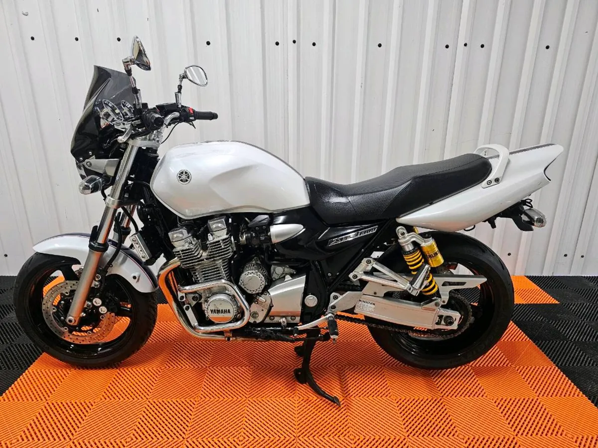 Yamaha xjr1300 2010 - Image 1