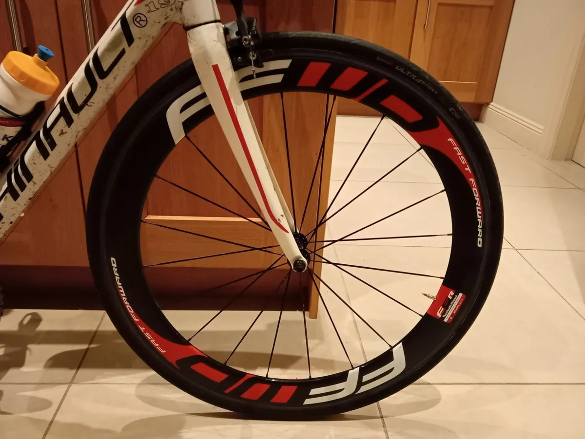 Carbon cycling wheel set - Image 1