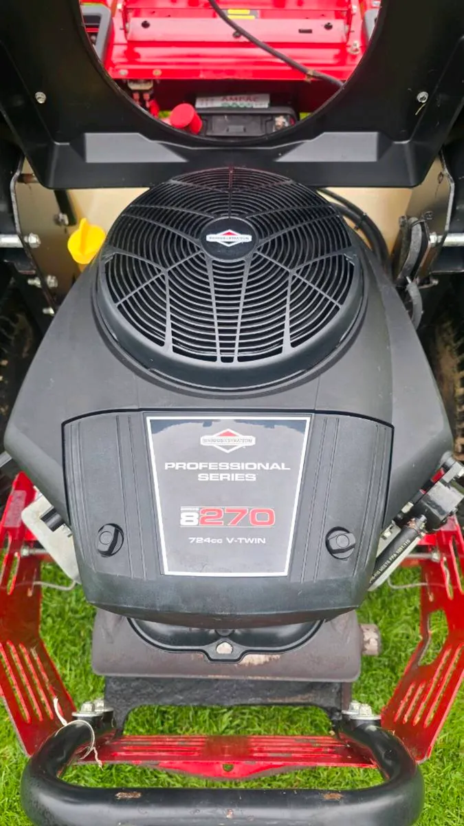 27HP ZERO TURN - Image 4