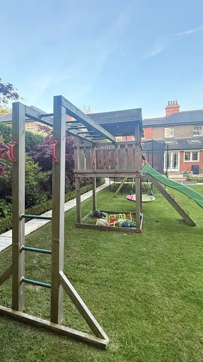 Wooden climbing frame with swings - Image 2