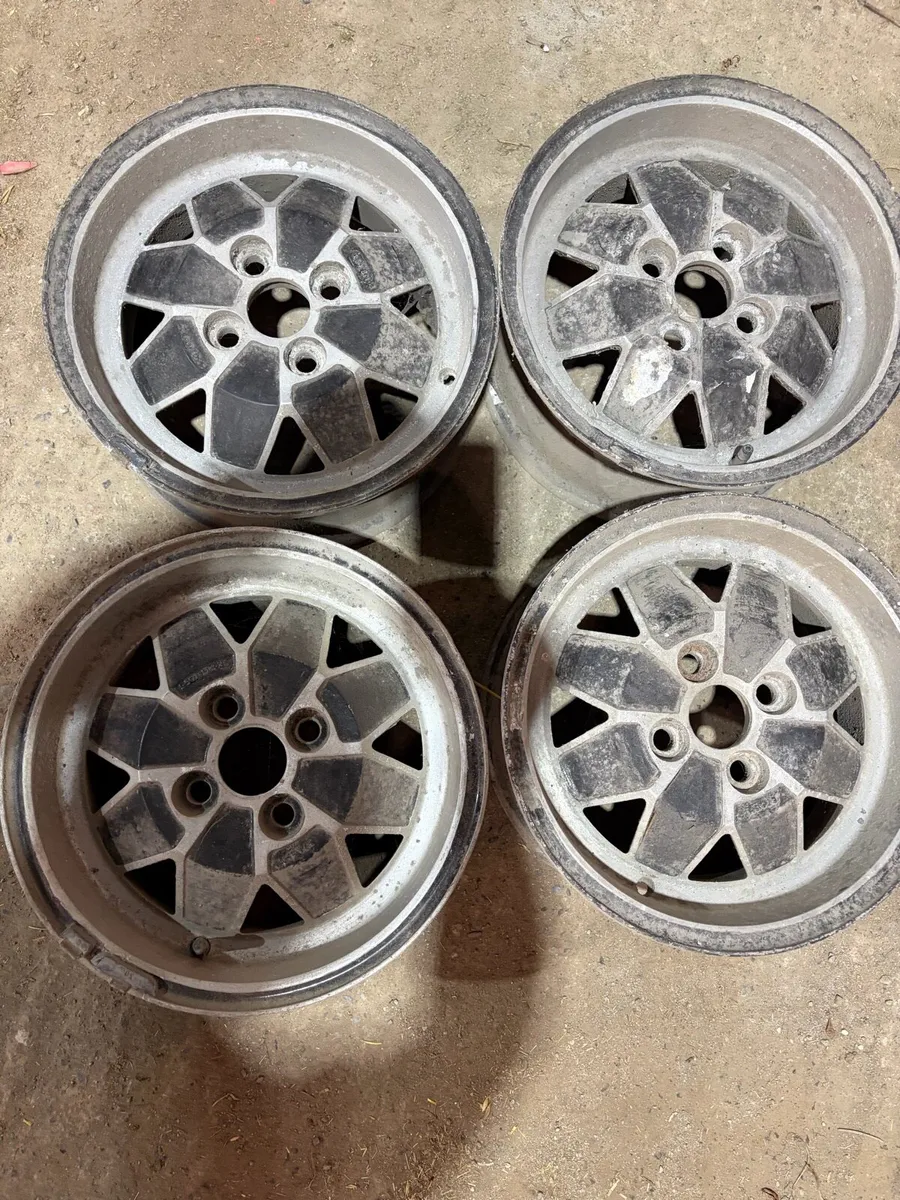 Triumph stag  alloys