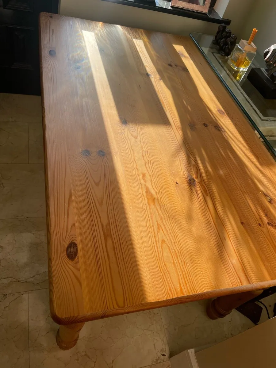 Fabulous Very Solid 5Ft Kitchen Dining Table - Image 2