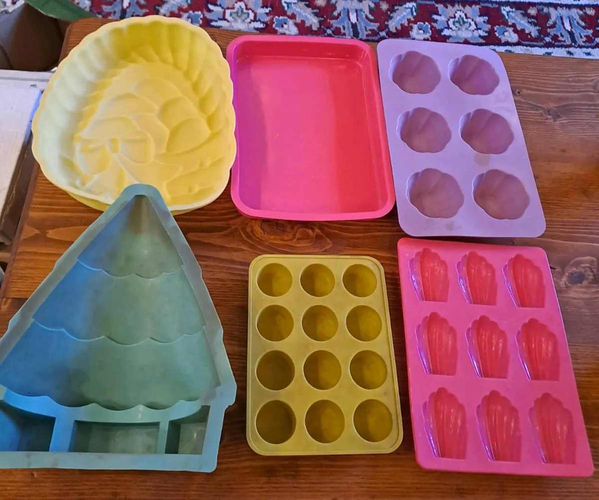 21 baking moulds - Image 2