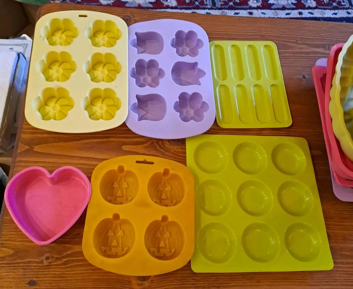21 baking moulds - Image 3