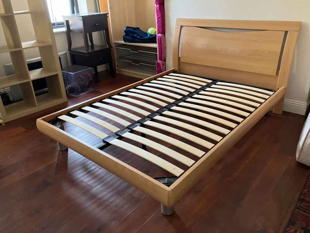 Double Bed - Sleigh style in maple - Image 1