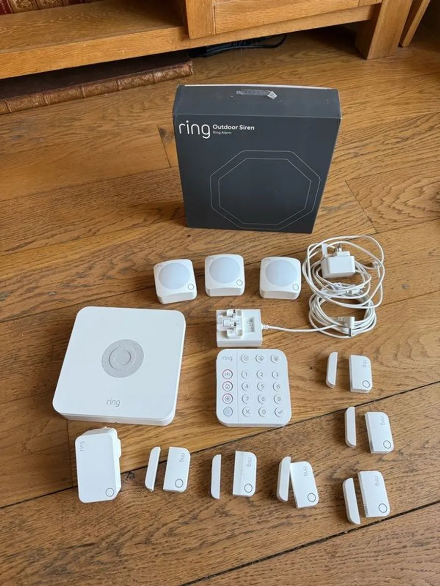 BUNDLE Ring Alarm 5 Piece 2nd gen + 2 motion sensor + 5 contact sensor + siren - Image 1
