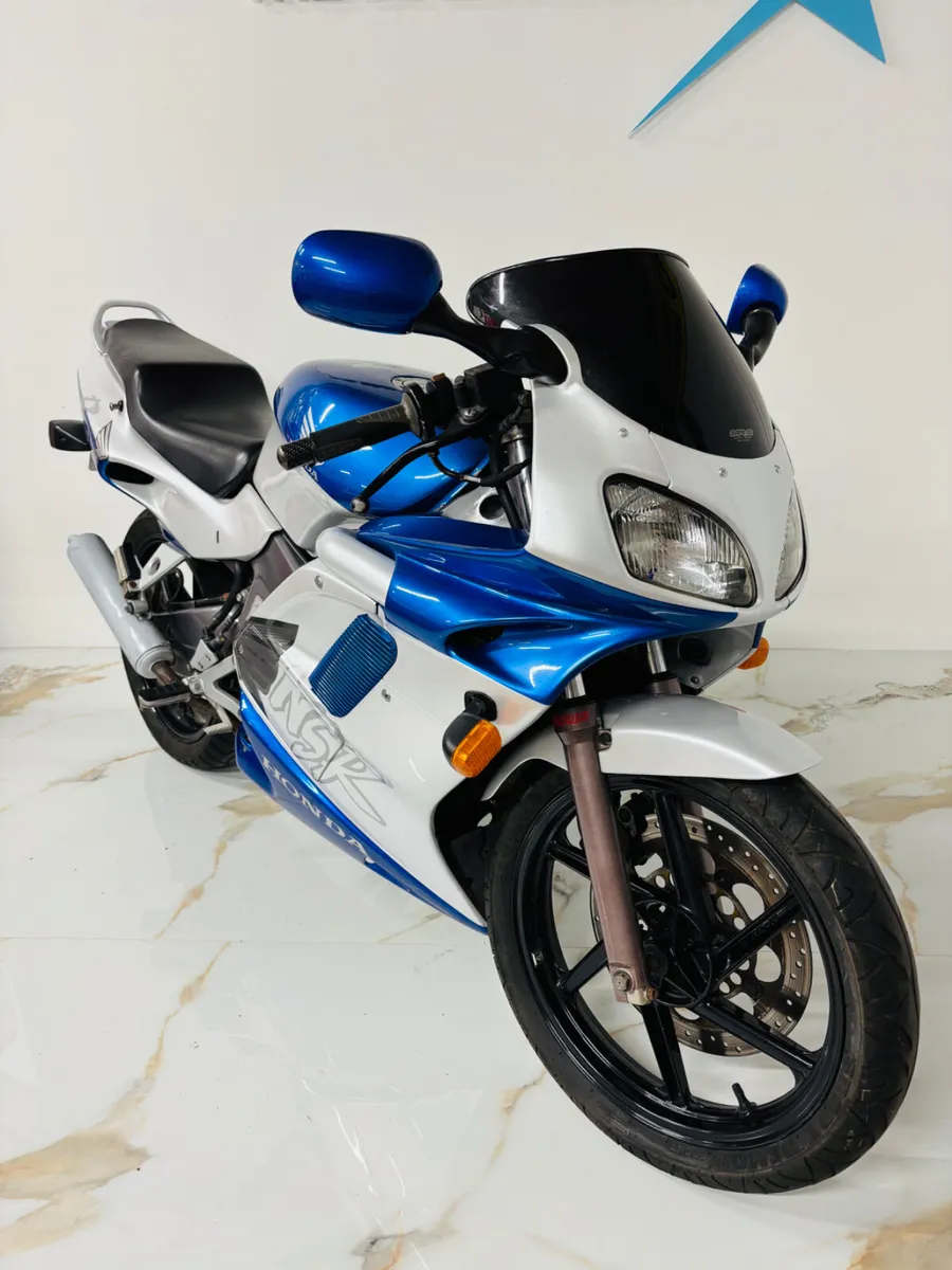Honda nsr125 1997 - Image 2