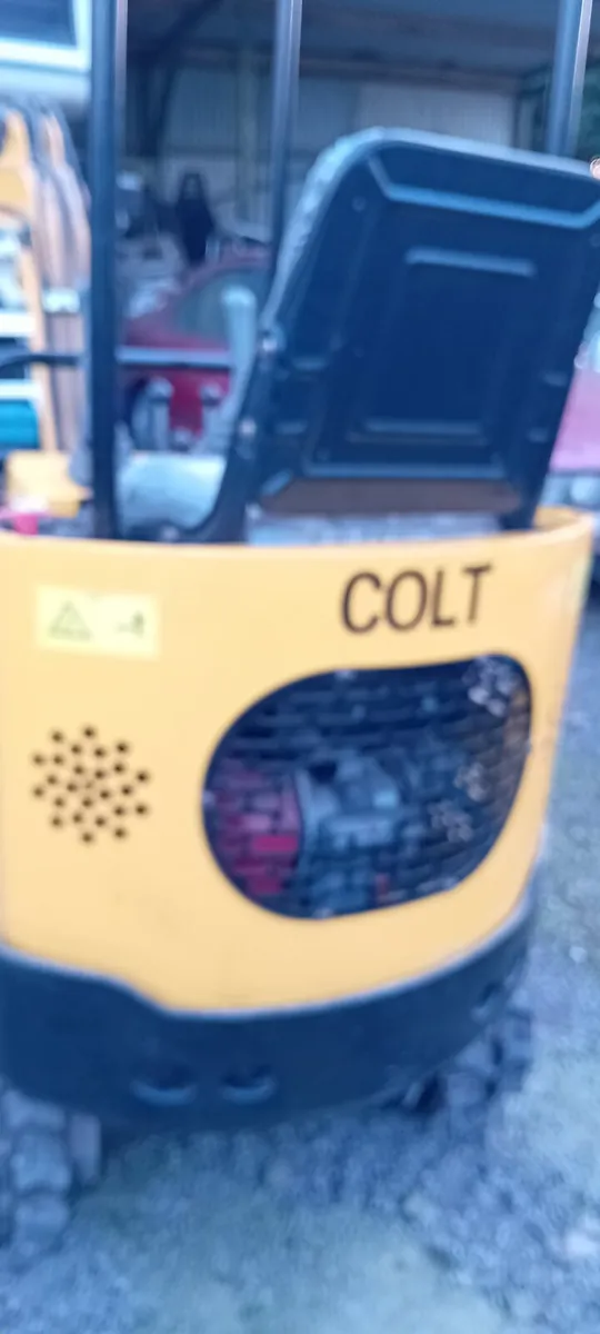 COLT MINI DIGGER AS NEW CONDITION - Image 3