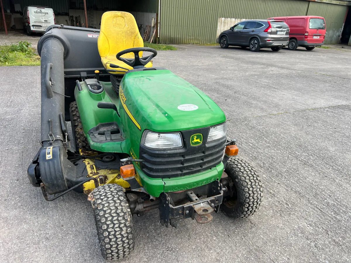 JD X595 R.O . Diesel Mower. - Image 3