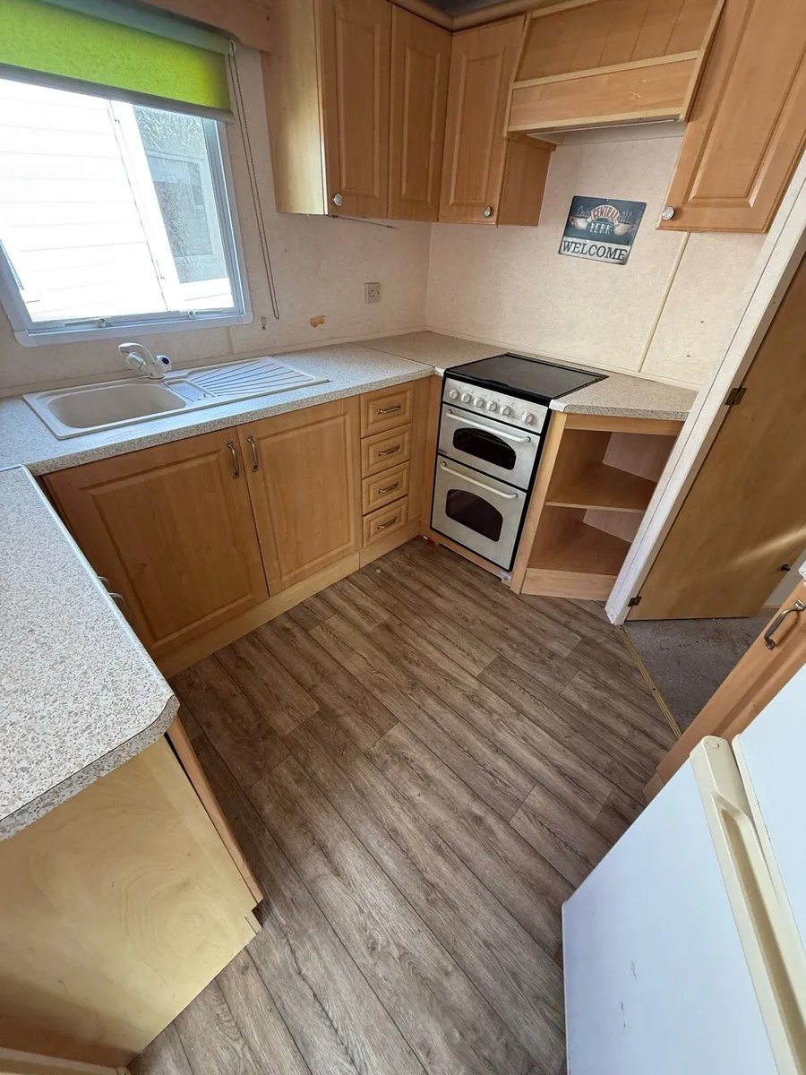 Abi Arizona 30-12 2 bed At TPS caravan sales - Image 4