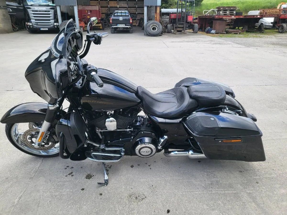 Harley Davidson - Image 2