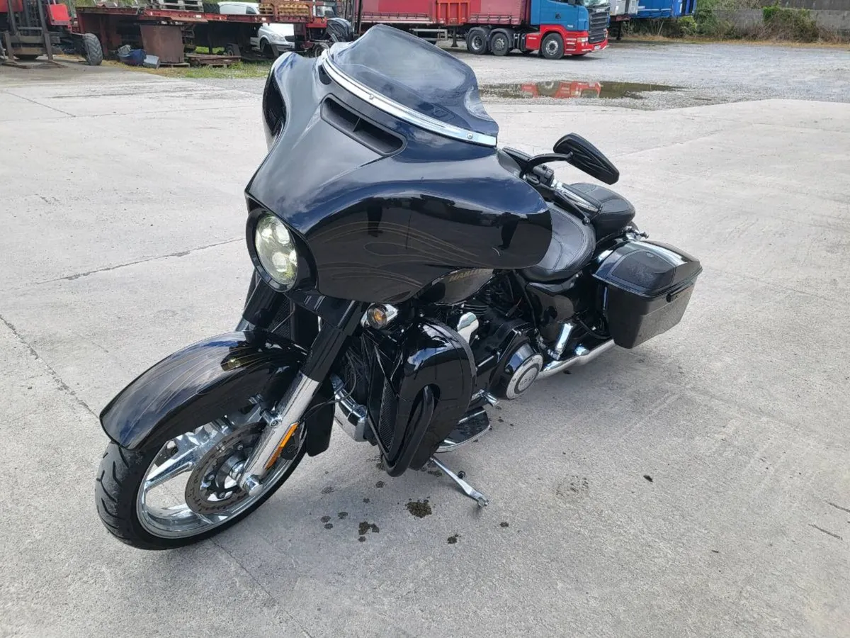 Harley Davidson - Image 1