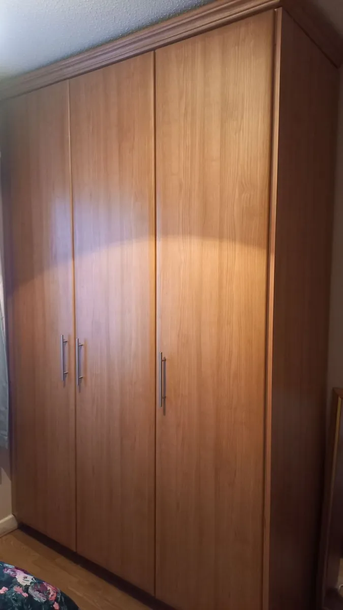 Fitted wardrobes - Image 1