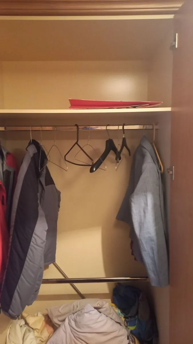 Fitted wardrobes - Image 3