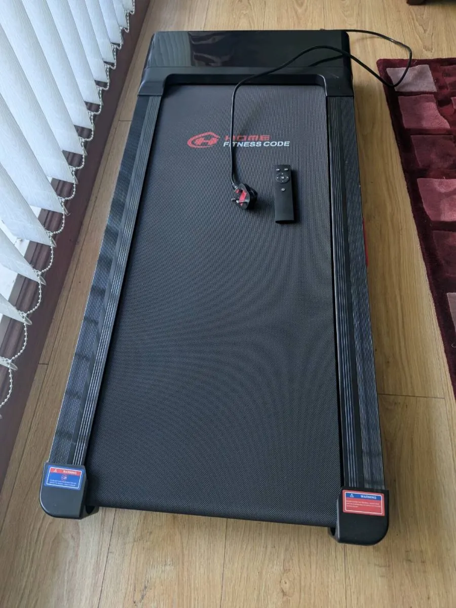 Treadmill 0-9% adjustable incline, 1-10km/hr speed - Image 2