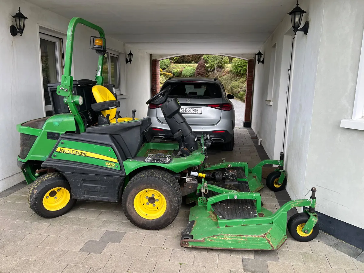 JD Ride on diesel lawnmower . - Image 2
