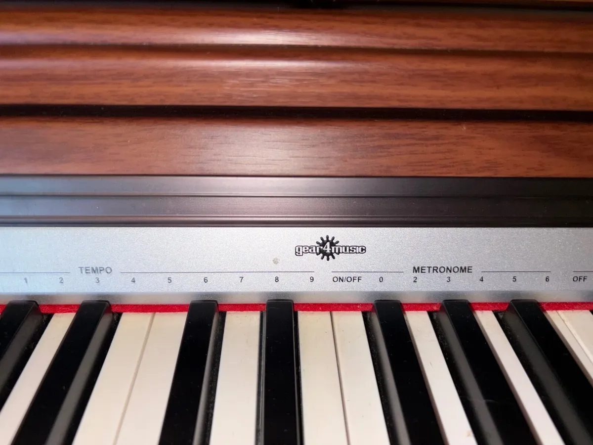 3 pedal electric piano - Image 1