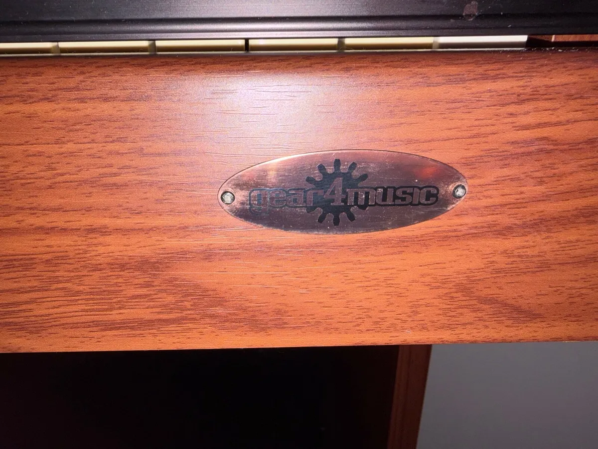 3 pedal electric piano - Image 3