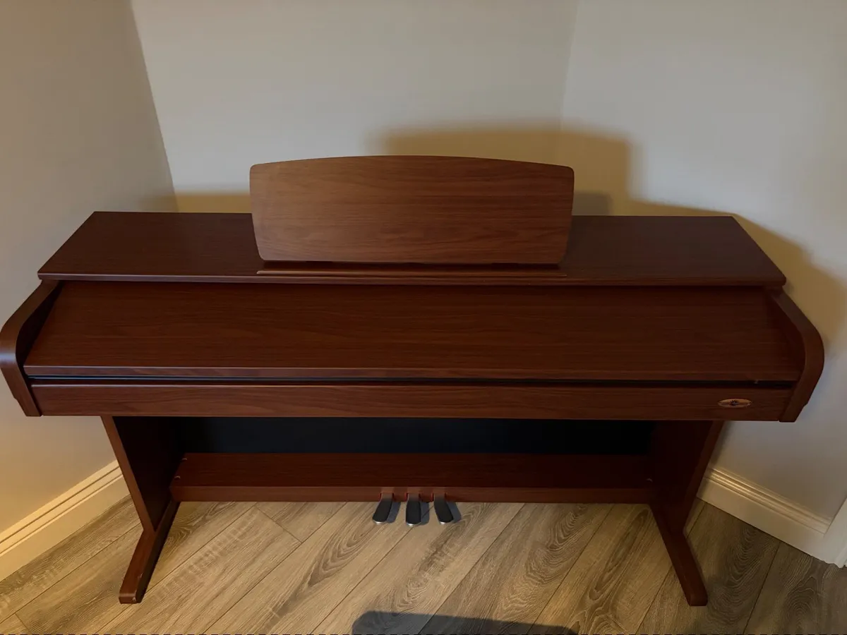 3 pedal electric piano - Image 4